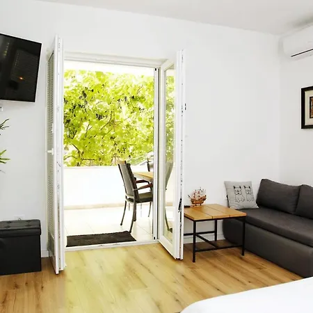 Gea - Peaceful & Quiet - Queen Bed, Modern, Parking