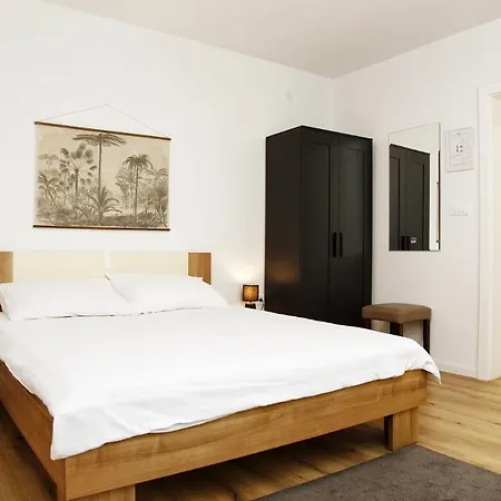 Gea - Peaceful & Quiet - Queen Bed, Modern, Parking Appartement Nin
