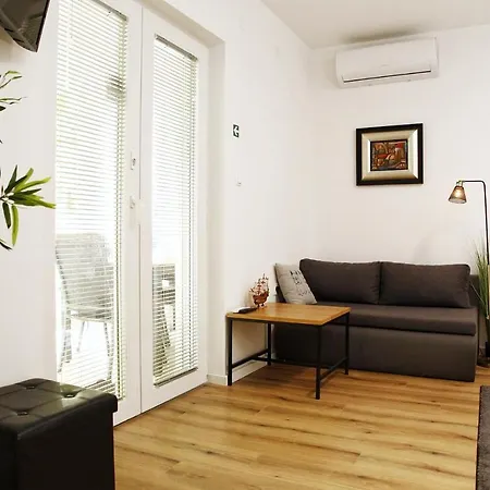 Gea - Peaceful & Quiet - Queen Bed, Modern, Parking * Nin