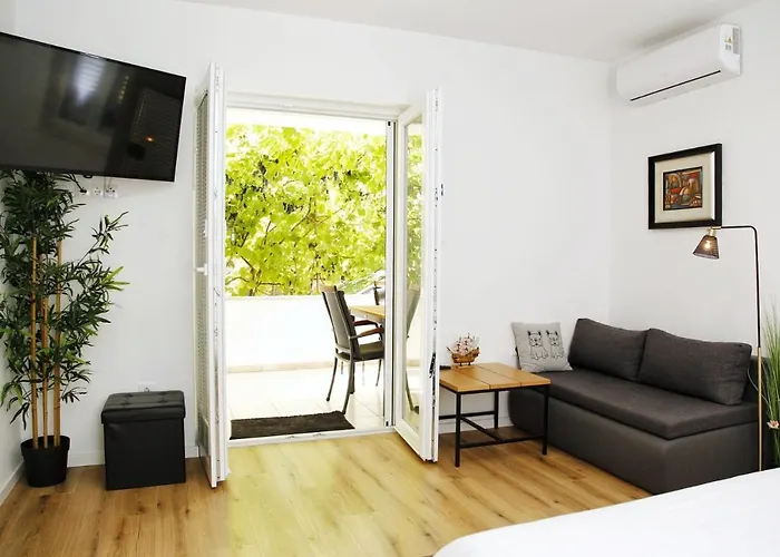 Gea - Peaceful & Quiet - Queen Bed, Modern, Parking